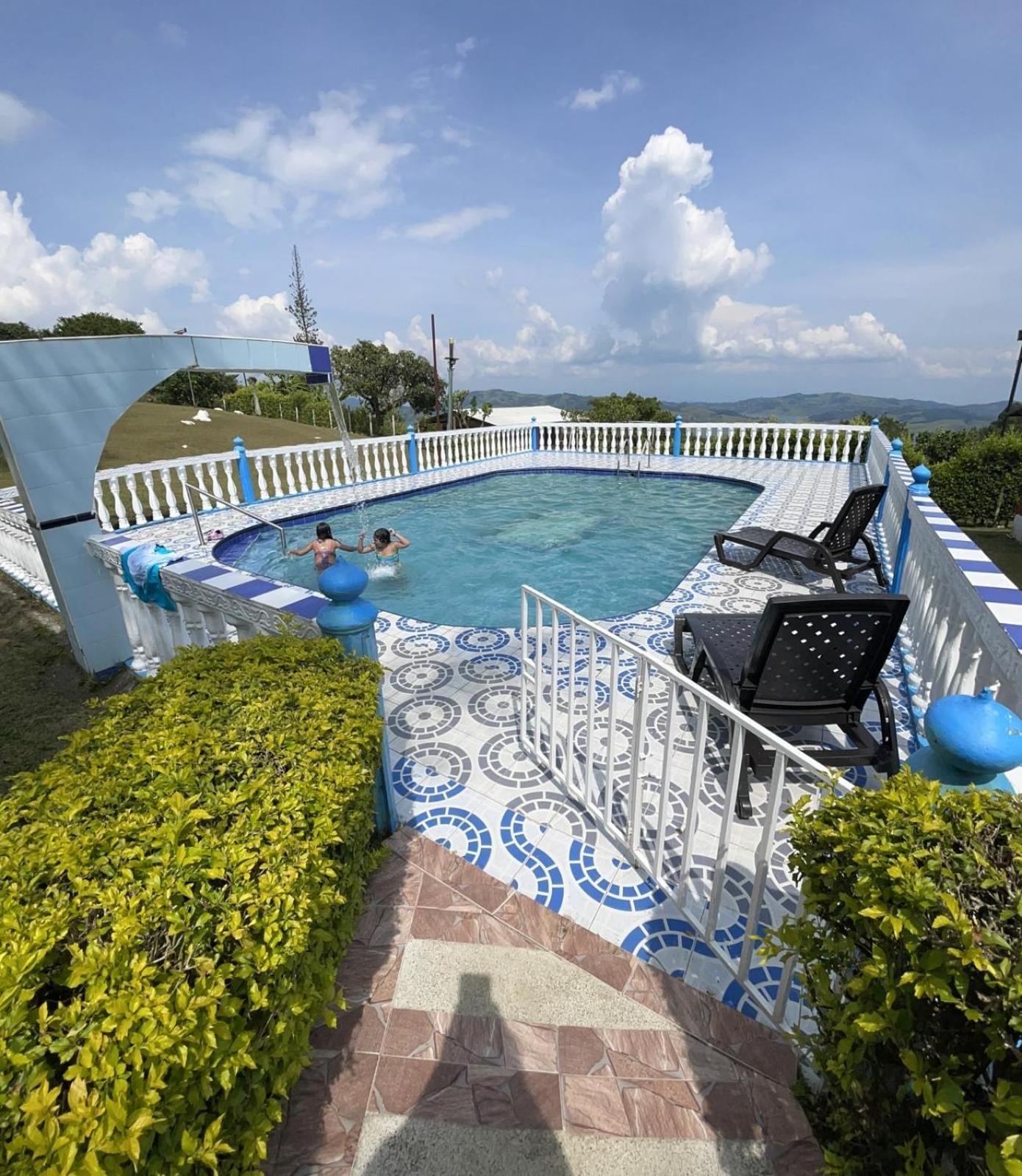 Guadalupe Villa Calima